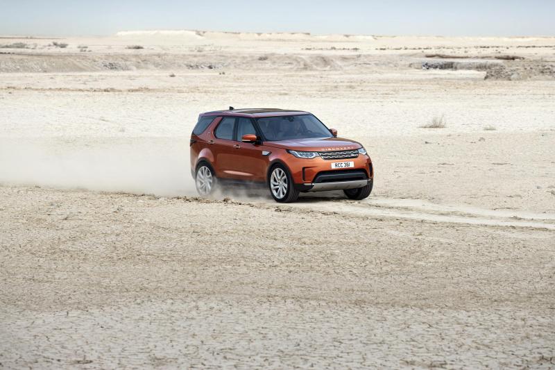 A près de 2 tonnes, le Land Rover Discovery est plus léger que le mdèle précédent.