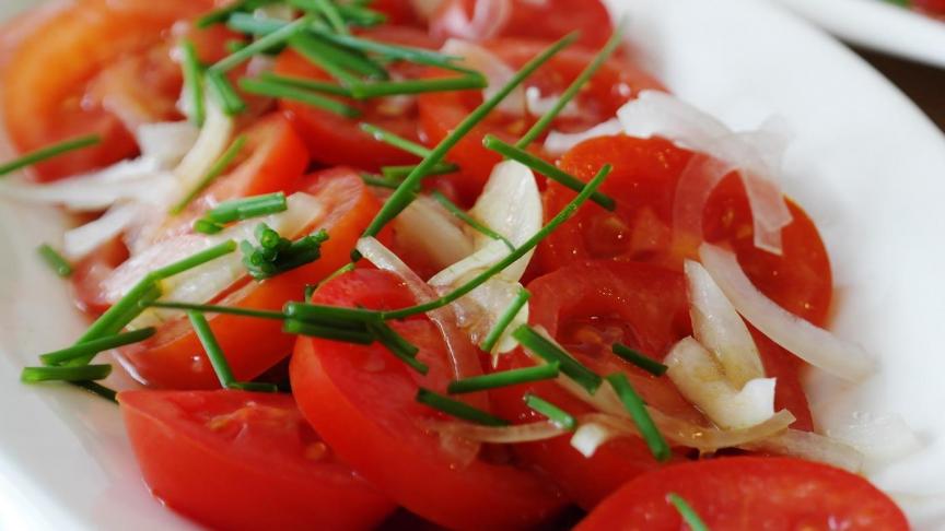 tomato-1207570_1920