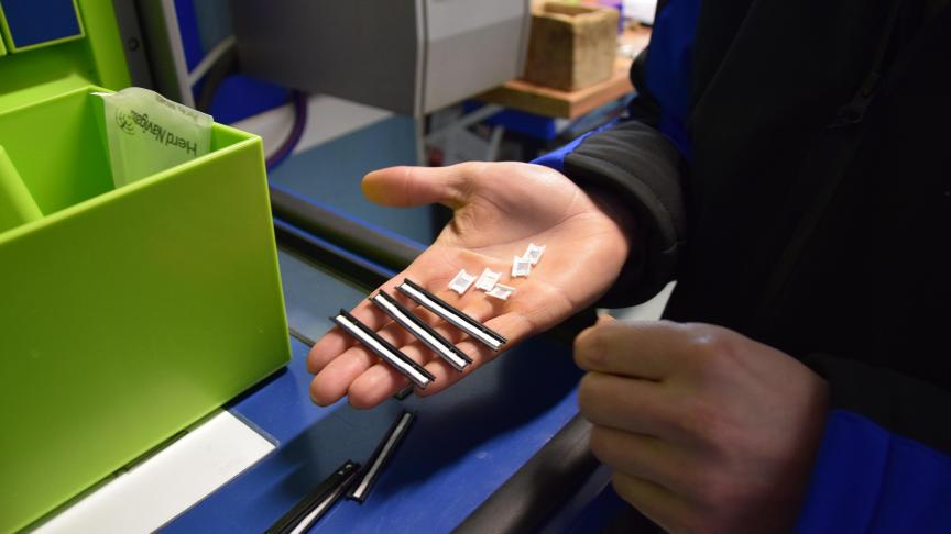 Les tigettes sur lesquelles sont déposés les échantillons de lait. En fonction de leur colorimétrie, le Herd Navigator propose des recommandations à l’éleveur.