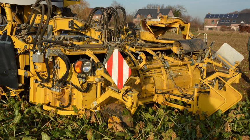 Divers bâtis arracheurs et diverses effeuilleuses seront disponibles.