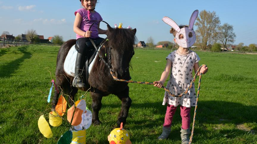 Maëlys (3,5
ans) et Loly (5,5
ans) Claix, d’Escanaffles.