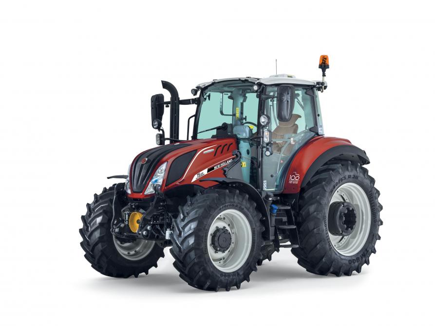 New Holland Celebre Les 100ans Du Premier Tracteur Fiat