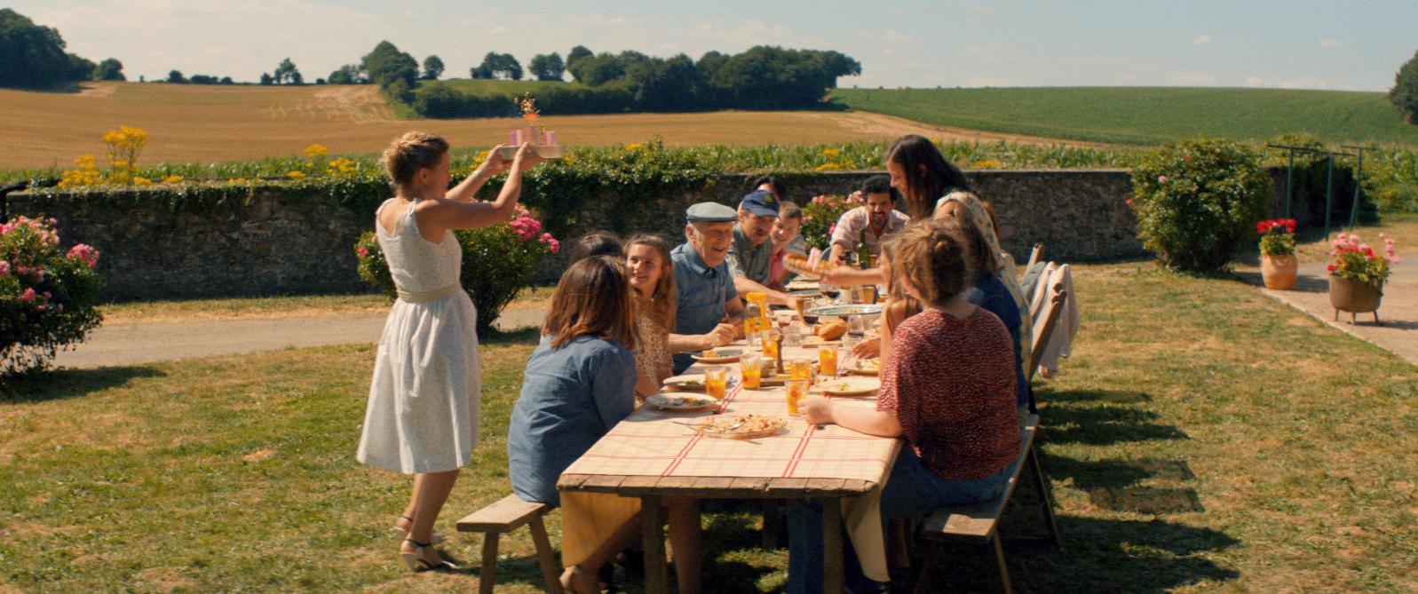 Pourquoi Aller Voir Le Film Au Nom De La Terre Parce Qu Il Nous Renvoie A Nos Propres Vies Sillonbelge Be