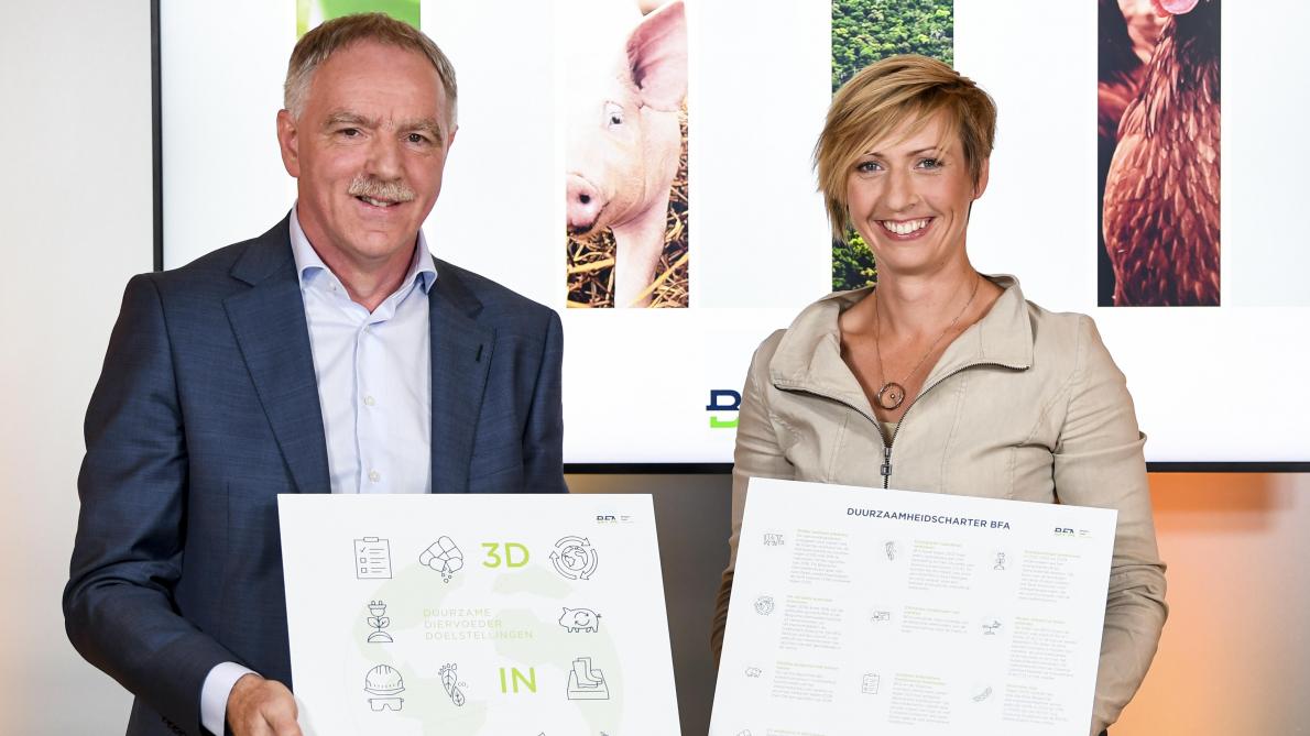 Dirk Van Thielen et Katrien D'hooghe, respectivement président et Managing Director  de la BFA, se sont engagés à accroître la durabilité du secteur de l’alimentation animale.