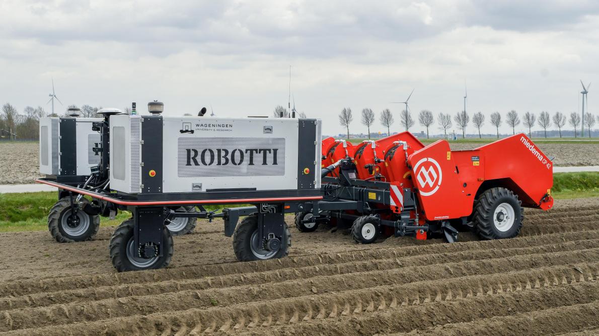 La planteuse de pommes de terre autonome a récemment fait une démonstration  dans les champs démo de Potato Europe 2021.
