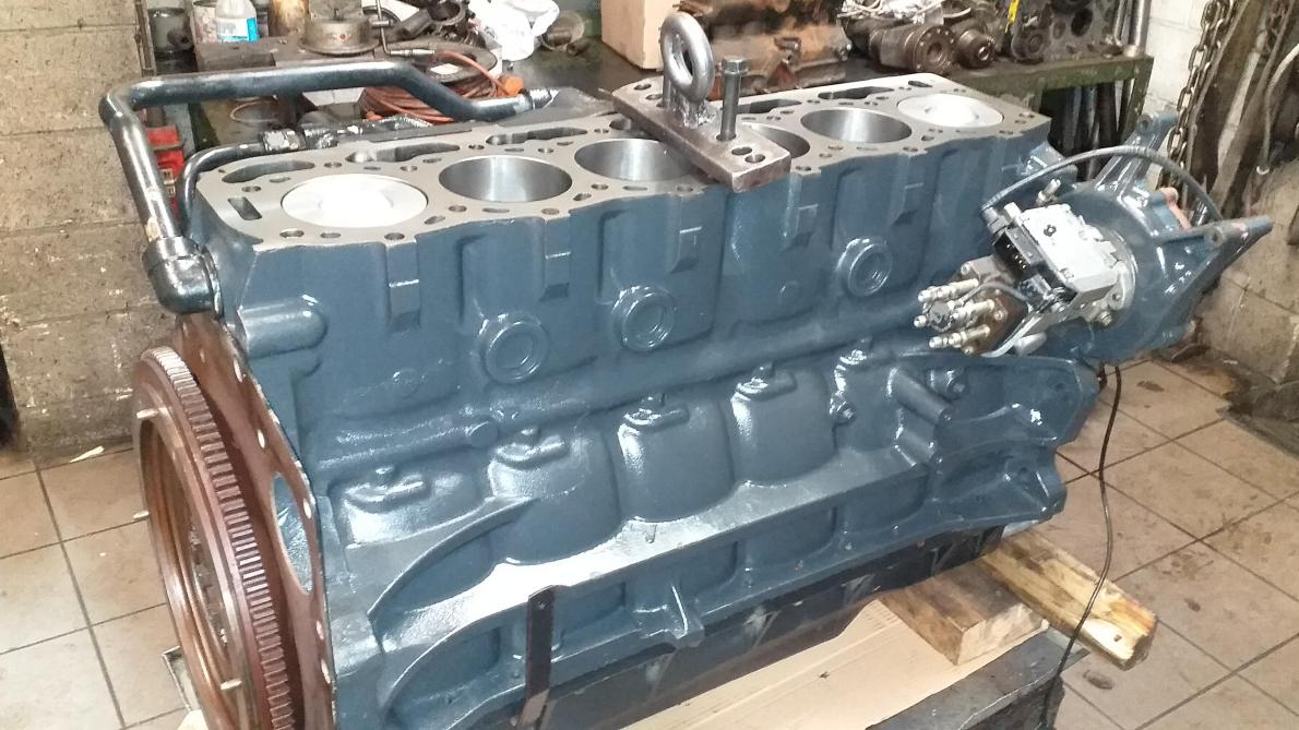 Ce bloc-moteur a été totalement rénové, avec notamment l’alésage des cylindres  et la pose de nouveaux pistons et segments.