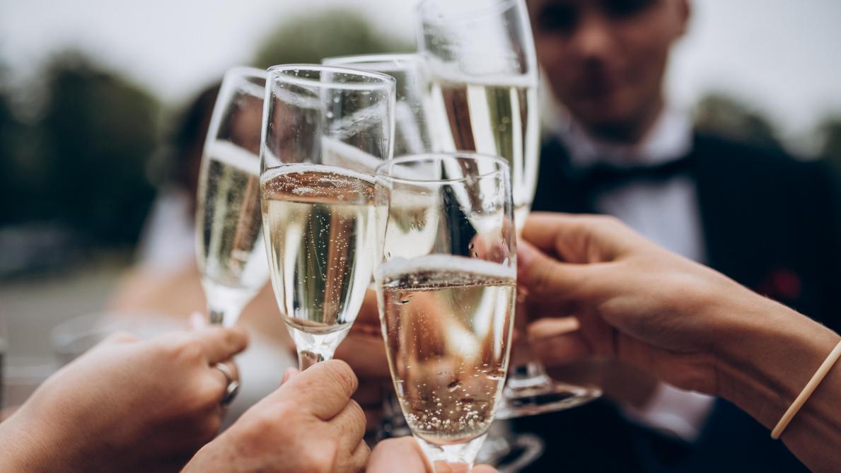 Trinquer confiné: les ventes de champagne atteignent des records