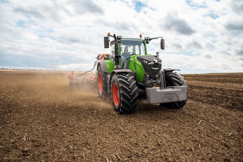 Le Fendt 700 de nouvelle génération embarque pour  la première fois le concept FendtOne.