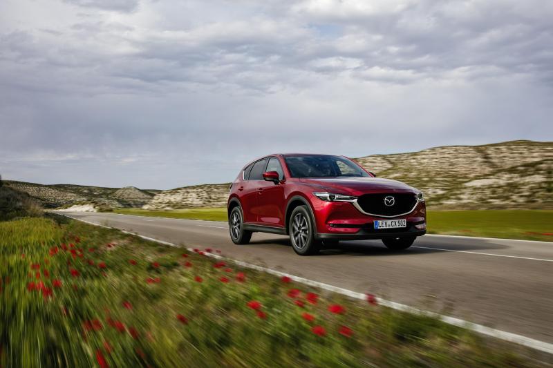 Mazda commercialise son CX-5 en version diesel ou essence.