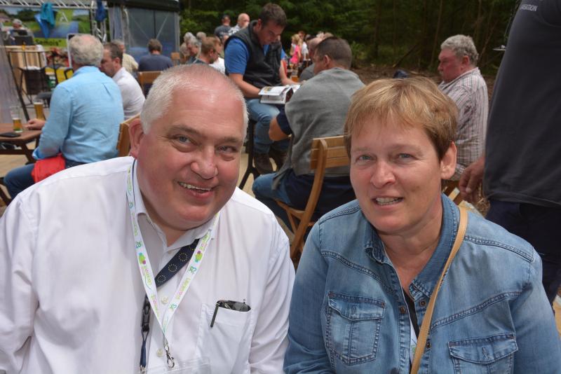 L’édition 2017 a connu une très belle affluence dans une ambiance  qualifiée de sereine et positive, nous confièrent Jean-François Pierard  et Natacha Perat, respectivement président et manager de la foire,  à l’issue des 4 jours in situ et des 2 journées en forêt de Bertrix.