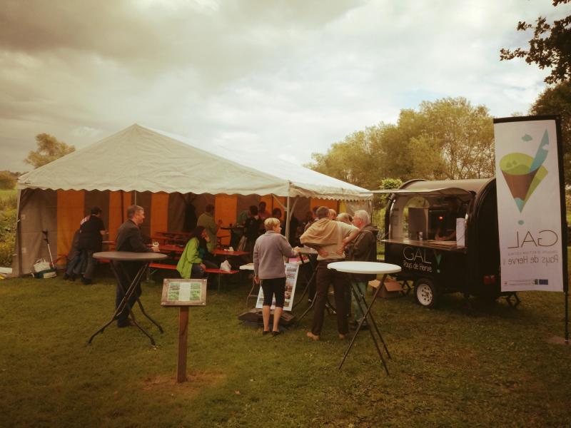 La Galotte est la « roulotte du GAL ». Elle fait office de stand mobile et peut être équipée d’un four à pizza. Elle vise à renforcer les évènements citoyens dans les villages en permettant des réunions conviviales  autour d’une pizza.