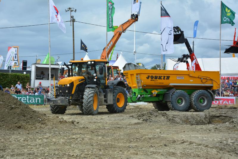 La benne Joskin Trans-KTP 22/50 gagne en robustesse grâce à sa caisse  et sa porte arrière intégralement constituées d’acier Hardox 450.