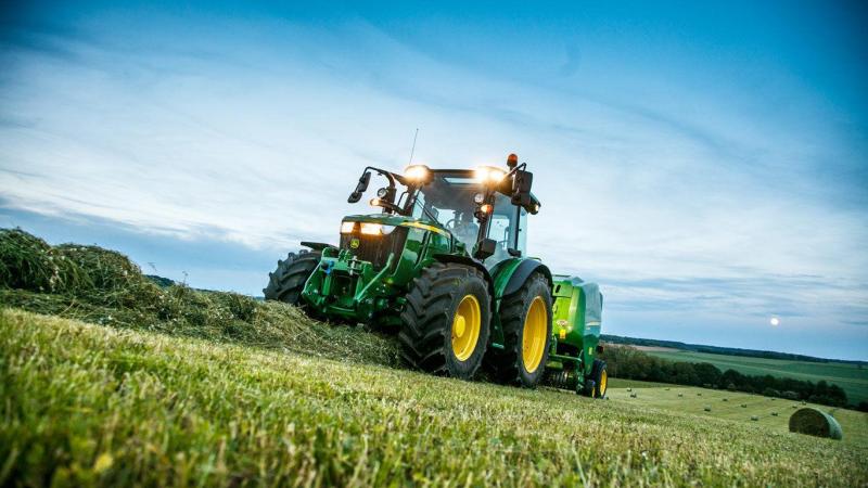 Avec sa série 5R, John Deere s’impose chez les tracteurs  de moins de 120 ch.