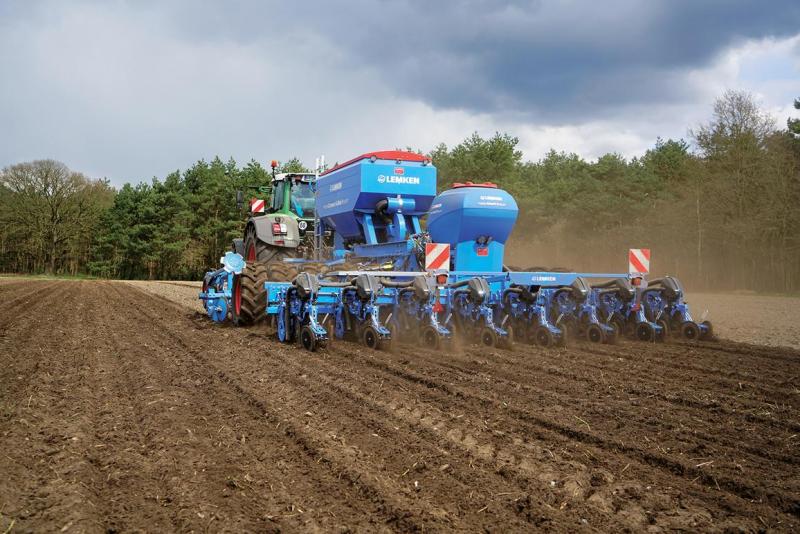 Avec l’Azurit, Lemken s’impose  dans la catégorie outil de semis.