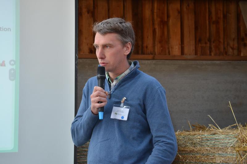 Pour Dimitri Burniaux, le réseau de chaleur a été dimensionné sur les 140 kW thermiques de l’installation. «Le réseau ne connaît qu’une déperdition de 2°C, une paille!»