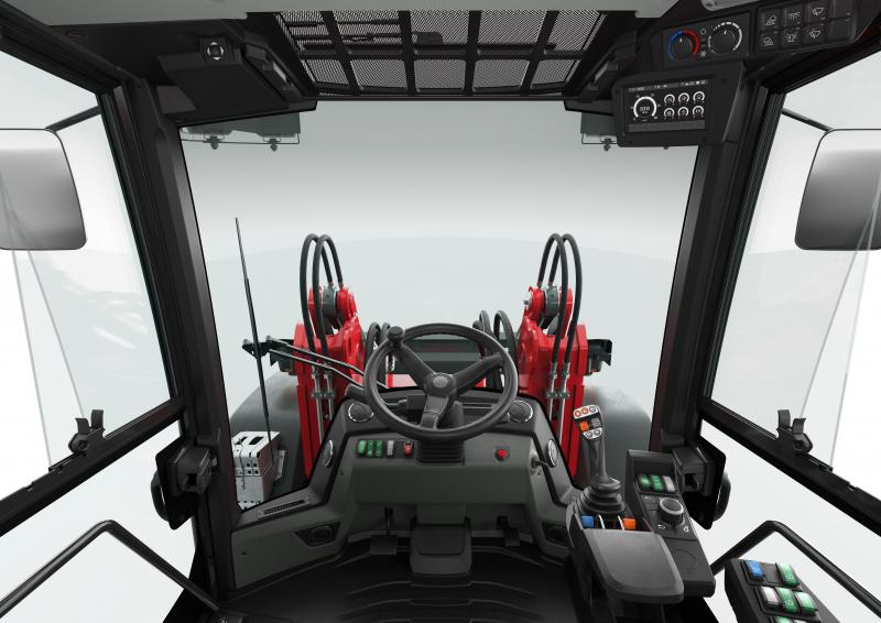 En cabine, la largeur du bras de levage a été adaptée afin d’assurer une bonne vision sur l’équipement hydraulique.
