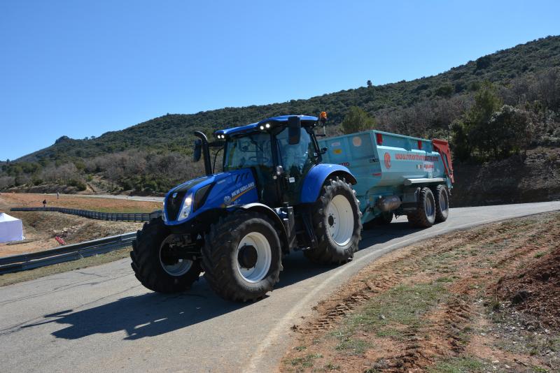 Sur le T6, la transmission Dynamic Command garantit  une conduite souple et sans perte de couple.