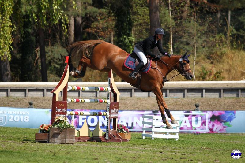 Le contact avec les chevaux, le sport et la compétition sont des aspects du métier chers à Adeline mais ses enfants le sont encore plus.