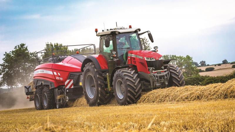 Avec leur nouveau bloc Agco Power 6 cylindres de 8,4 l, les nouveaux MF 8700 S  sont conformes à la norme antipollution Stage V.