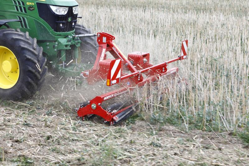 Ici en version portée à atteler à l’avant du tracteur, le Cultro 3 TC est aussi disponible en version à atteler à l’arrière.