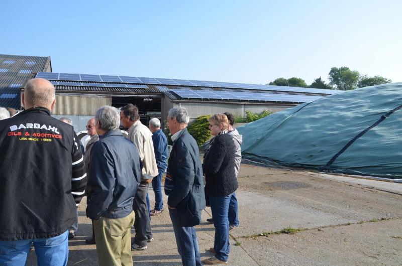 A Soignies, environ un tiers de la consommation électrique de la ferme du Bailli provient de 215 panneaux photovoltaïques.