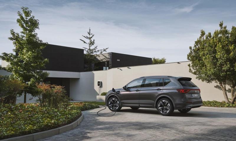 La tendance à l’électrification se poursuit, même pour les modèles dotés 
d’une transmission intégrale comme ce Seat Tarraco.