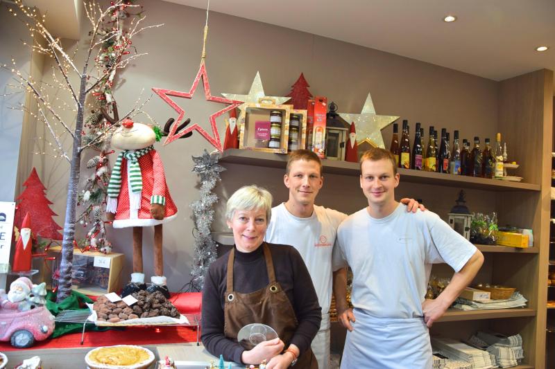 Au quotidien, Hervé peut toujours compter sur sa famille, sa maman au magasin, son frère, Rémi, à l’atelier.