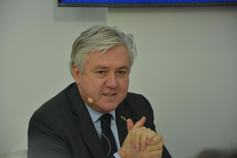 «
Dans les mois à venir, New Holland se concentrera sur quatre thèmes
: le digital, l’automatisation, les services et les carburants alternatifs
», précise Carlo Lambro.