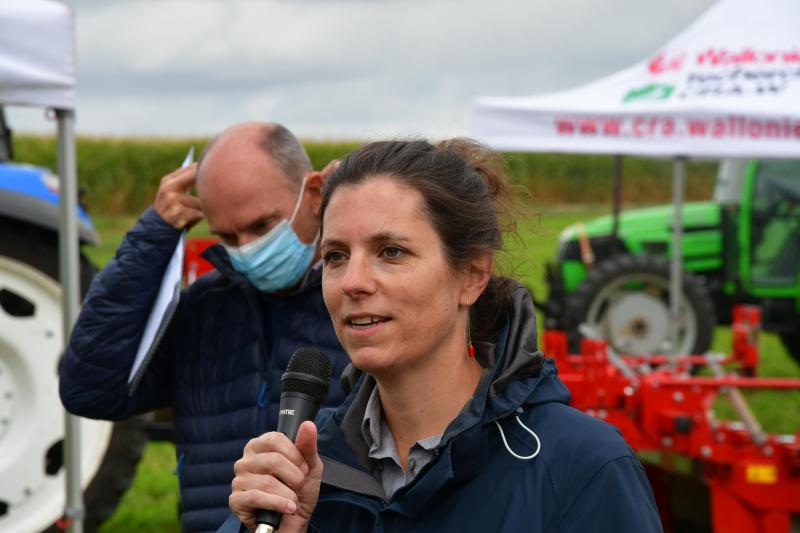 Alice Soete: «Les objectifs du programme de sélection variétale mené par le Cra-w épousent idéalement ceux de la convention « pomme» de terre robuste«, à savoir: sélectionner  des variétés résistantes au mildiou et les mettre à la disposition du secteur.