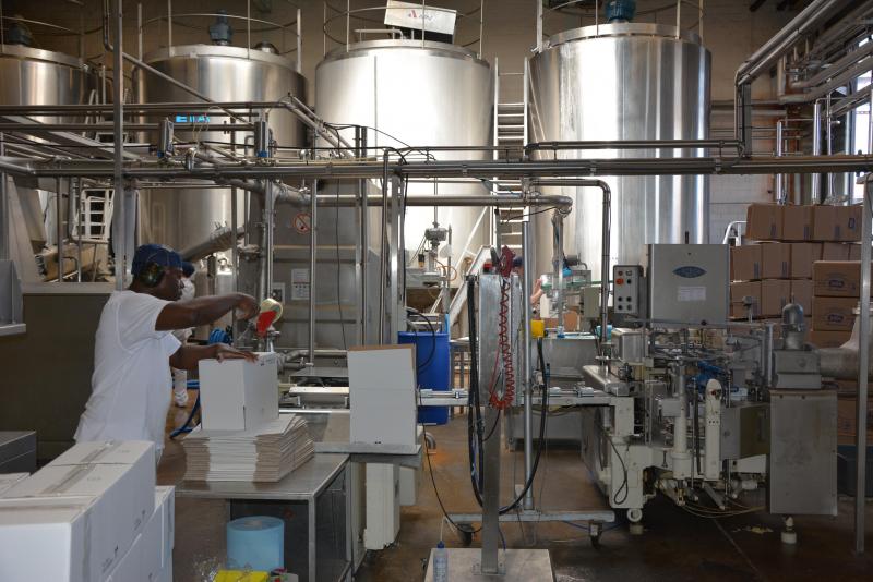 En 2020, plus de 1,300 milliard de litres de lait sont passés des tanks  des éleveurs aux unités de collecte et de transformation des acheteurs.