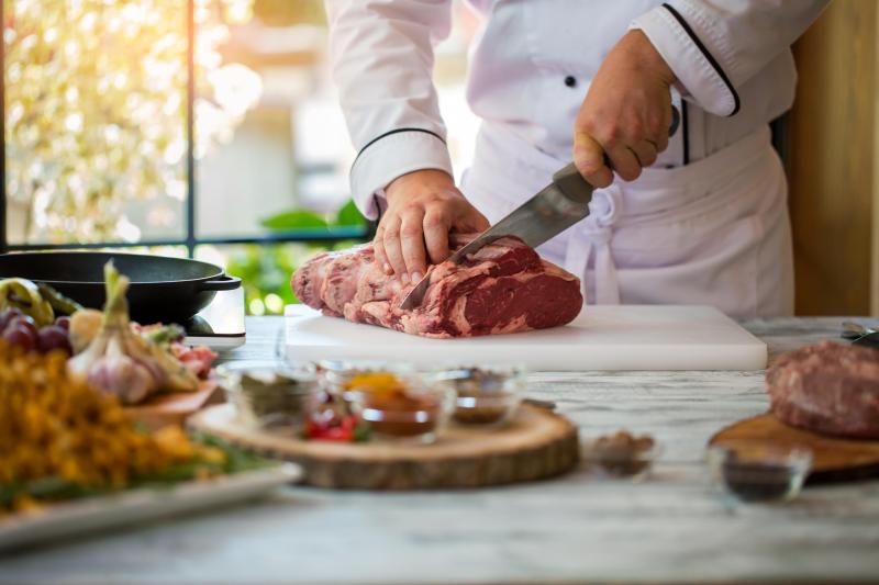 La crise rappelle aussi l’importance de valoriser l’offre bovine belge  au travers de l’horeca qui constitue un enjeu stratégique pour la filière.