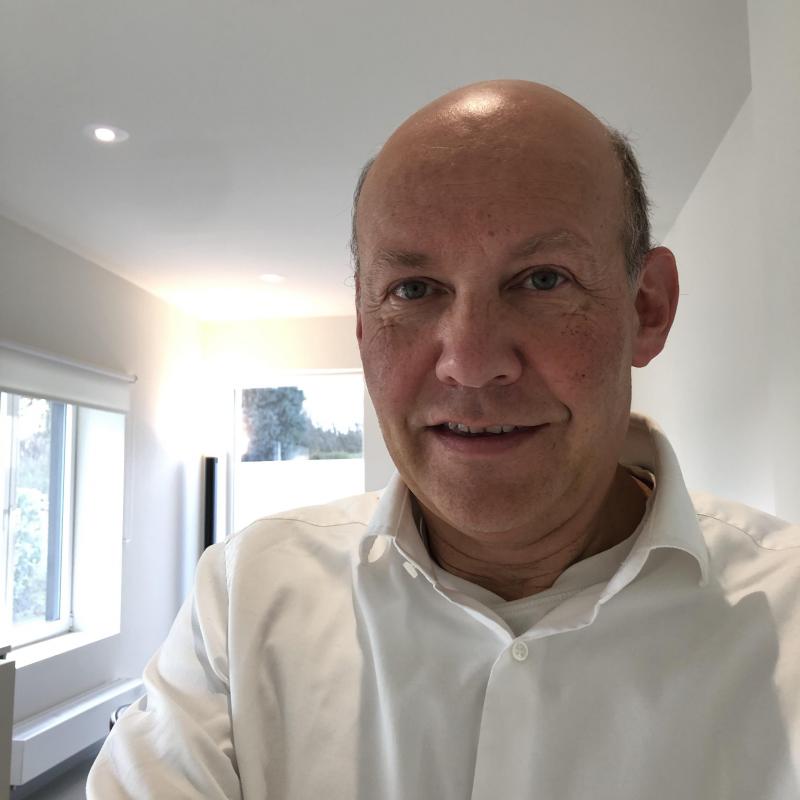 Le Dr. Thomas Maselis, dermatologue, est l’une des figures de la campagne  #checkyourH