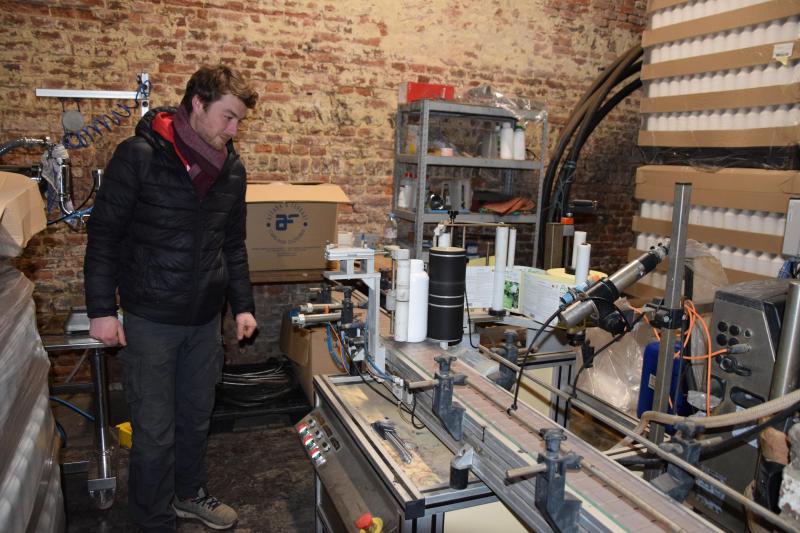Agripur pense à agrandir son équipe et recherche  un collaborateur pour s’occuper de la chaîne de fabrication.