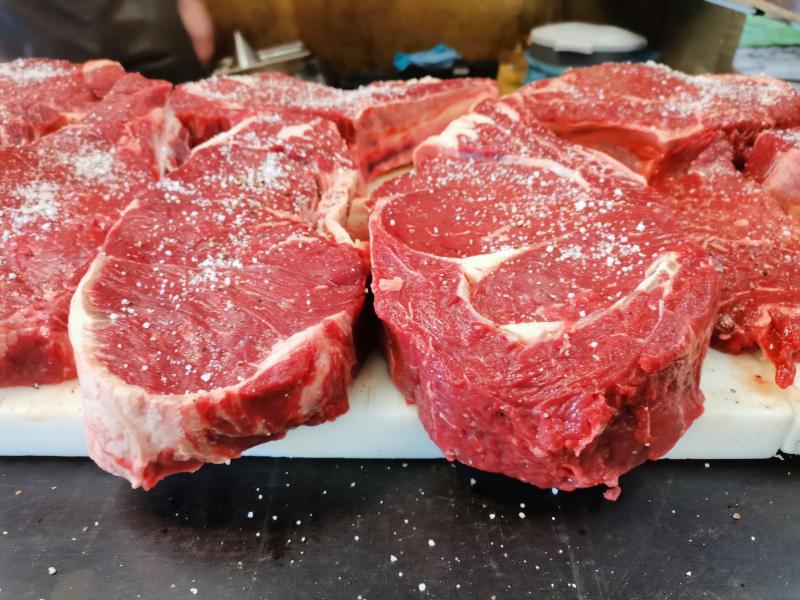 Si tout le monde reconnaît la qualité intrinsèque de la viande Blanc-Bleu Belge, la race n’est pas encore suffisamment représentée sur les tables de nos restaurants. C’est pourtant « la meilleure viande du monde » a osé Didier Petry.