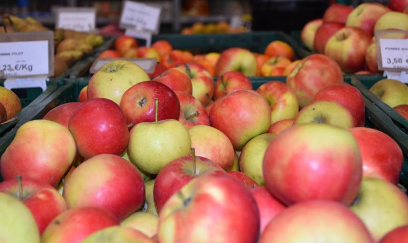 49% des répondants à l’enquête qui consomment des fruits ont indiqué être attentifs à leur origine.