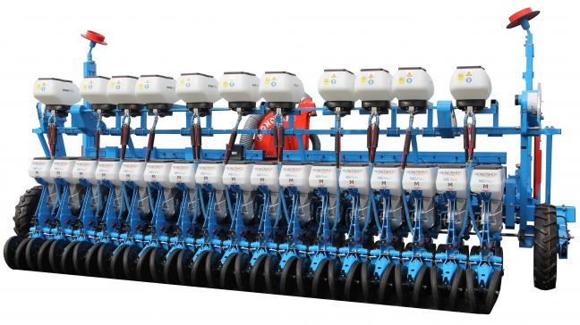 Le choix d’un inter-rang de 25 cm permet également de réaliser des semis  à 50 ou 75 cm d’inter-rang, en utilisant qu’un inter-rang sur deux ou trois.
