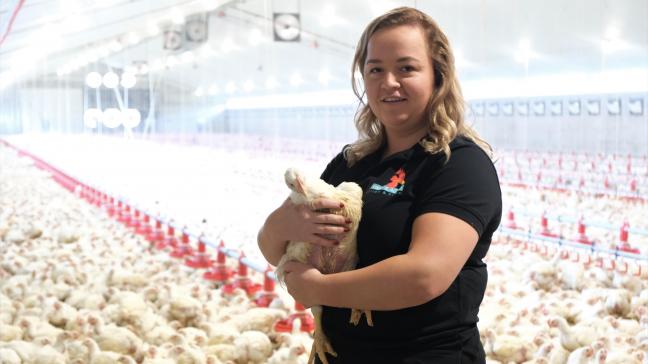 L’élevage de poulets de chair n’était pas un domaine inconnu de Jolien.  Ses parents sont, en effet, actifs dans le même secteur.