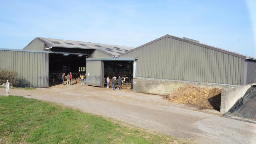 « Plutôt que d’allonger un bâtiment existant, préférez l’agrandissement par module, donc par l’ajout d’une étable supplémentaire », conseille Jean-Marc Pilet par souci d’efficacité de ventilation.