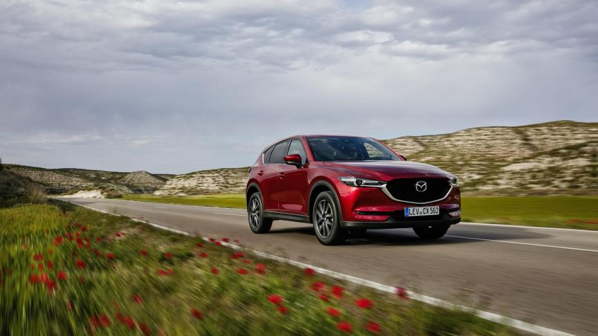 Mazda commercialise son CX-5 en version diesel ou essence.