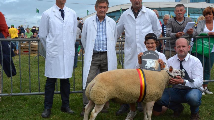 Le champion des antenais Texel à A. Roose.
