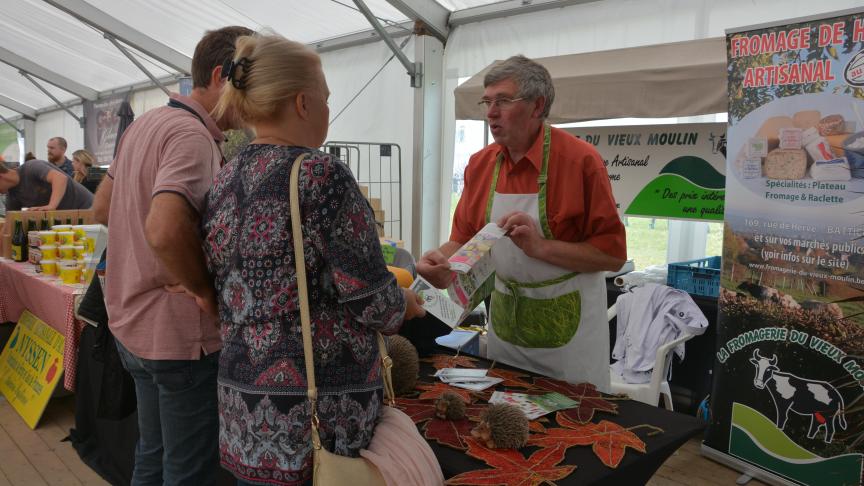 La foire de Battice qui s’est tenue le week-end dernier est typiquement l’exemple d’une manifestation qui permet et favorise le contact direct, la transmission d’information positive entre producteurs et consommateurs.