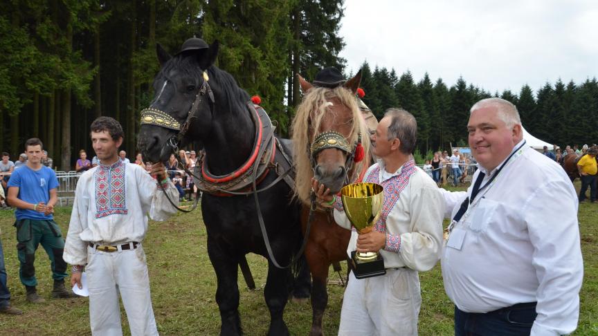 Les Slovaques, les Francisty, remportent la 4 e  édition du concours  international de débardage.