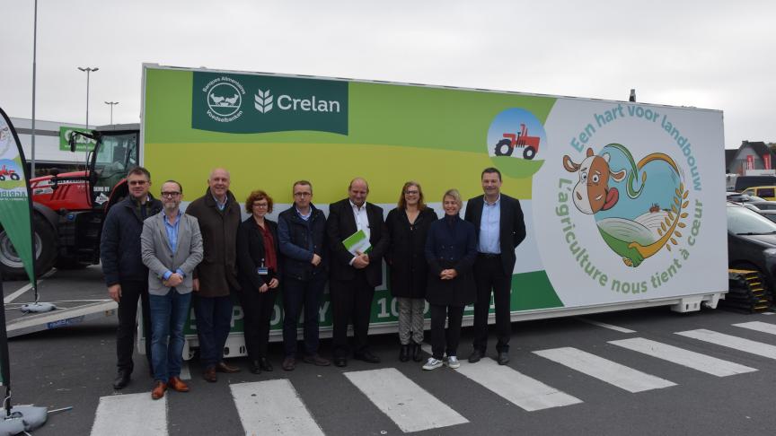 Le roadshow s’est clôturé à Ninove en présence des  organisateurs du salon, des responsables de Carrefour,  du conseil communal et de la ministre flamande de l’Agriculture, Joke Schauvliege.