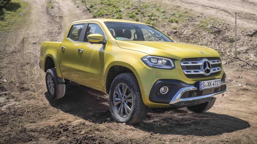 Avec un angle d’attaque de 28,8º, un angle de fuite de 23,8º et une garde au sol de 20 cm, le Classe X de Mercedes-Benz est capable d’affronter toutes les situations off-road.