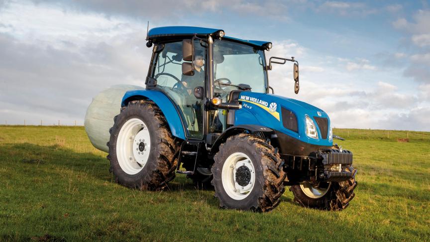 Les modèles T4S affichent une capacité de relevage arrière de 3.000
kg.