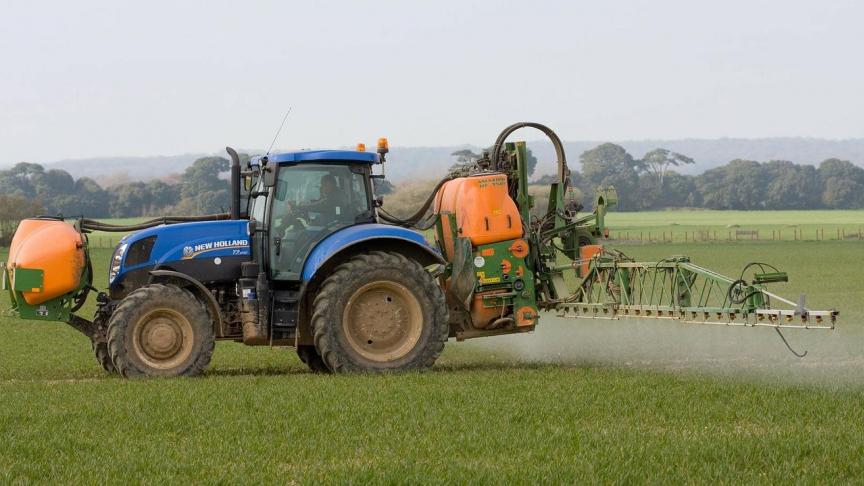 tractor-164360_1280