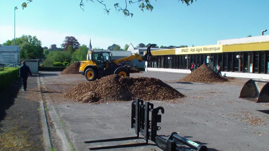 Une soixantaine d’étudiants de l’Epasc ont l’opportunité de suivre  une formation d’une semaine en vue de l’obtention  de 4 brevets de conduite agréée.