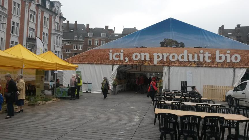 A l’occasion de l’inauguration de la « Semaine bio », le chapiteau « En terre bio » accueillera  le grand public les 2 et 3 juin, à Namur.