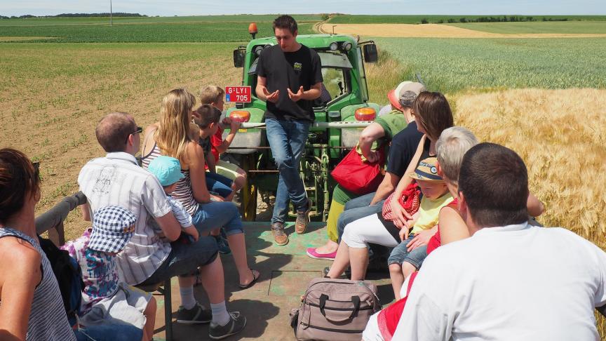 Les JFO permettent au public de redécouvrir la fonction de l’agriculture mais aussi de prendre conscience de la dimension économique du métier.