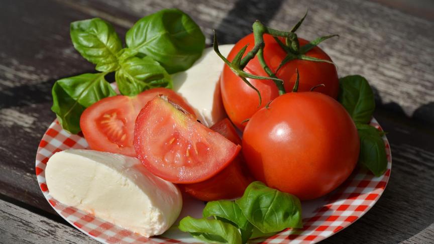 tomatoes-1580273_1920